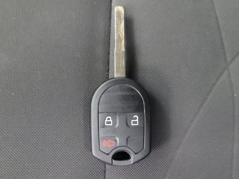 Used 2019 Ford Fiesta SE FWD image 32