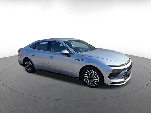 Used 2025 Hyundai Sonata SEL image 2