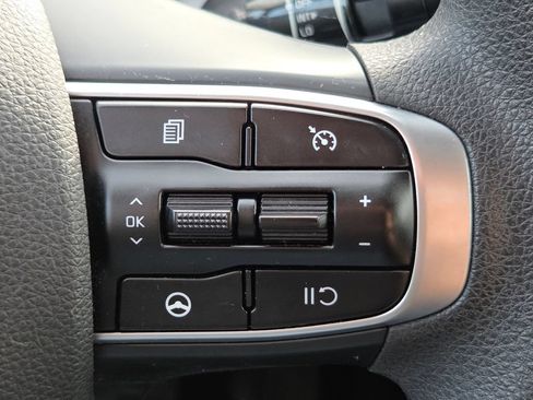 Used 2021 Kia K5 LXS FWD image 11