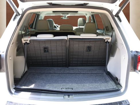 Used 2024 Volkswagen Atlas SE FWD image 20