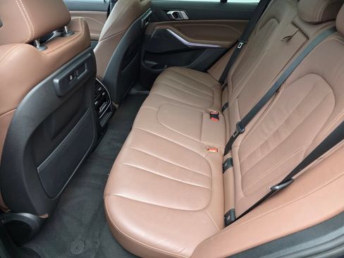 Used 2022 BMW X5 sDrive40i w/ M Sport Package RWD image 14