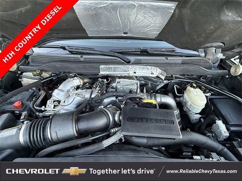 Used 2017 Chevrolet Silverado 2500 High Country w/ Duramax Plus Package image 28