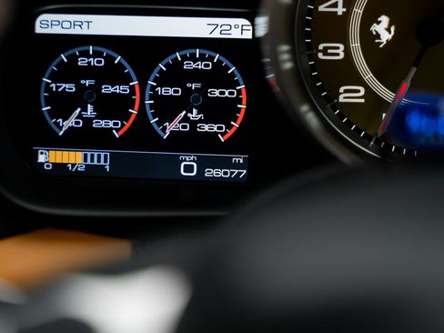 Used 2015 Ferrari California T RWD image 49