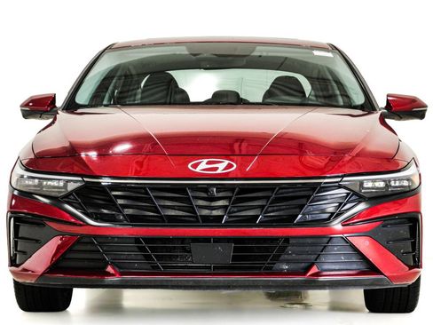 Used 2024 Hyundai Elantra Limited FWD image 2