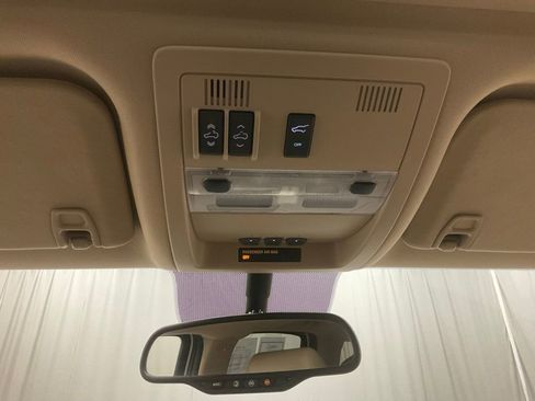 Used 2013 Cadillac Escalade ESV Premium AWD/4WD image 21