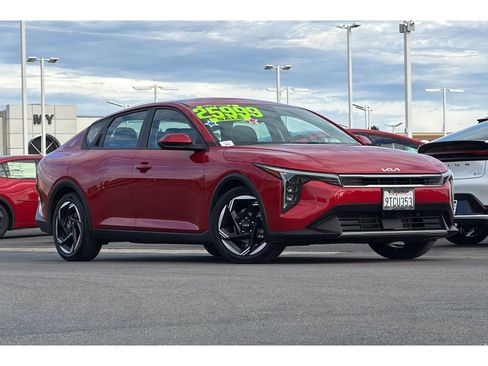 Used 2025 Kia K4 EX FWD image 2