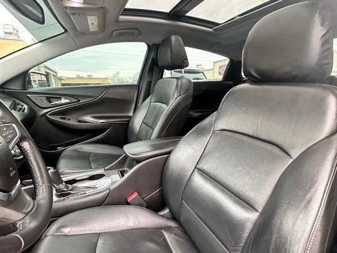 Used 2018 Chevrolet Malibu LT w/ Leather Package image 23