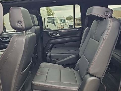 Used 2021 Chevrolet Suburban RST w/ Luxury Package image 4