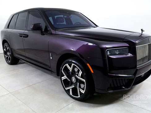 Certified 2025 Rolls-Royce Cullinan Black Badge AWD/4WD image 6
