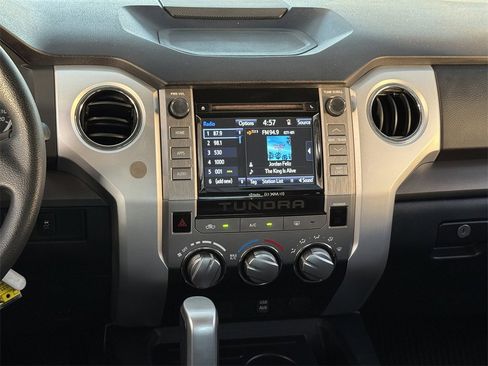 Used 2017 Toyota Tundra SR5 image 16