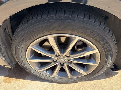 Used 2020 Acura TLX image 32