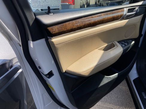 Used 2017 BMW X3 xDrive28i AWD/4WD image 10