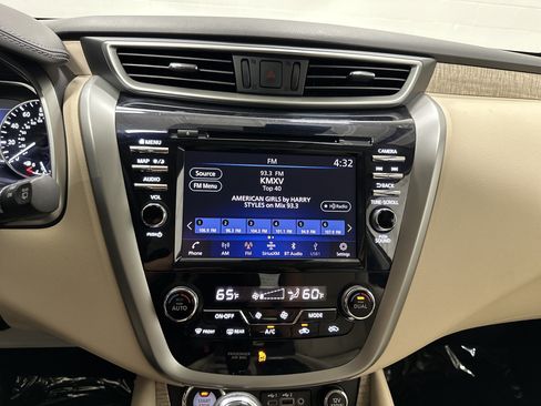 Used 2020 Nissan Murano SL w/ Moonroof Package AWD/4WD image 23