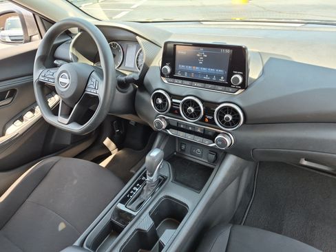 Used 2025 Nissan Sentra S FWD image 34