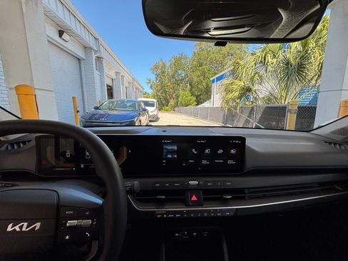 Used 2025 Kia K4 FWD image 34