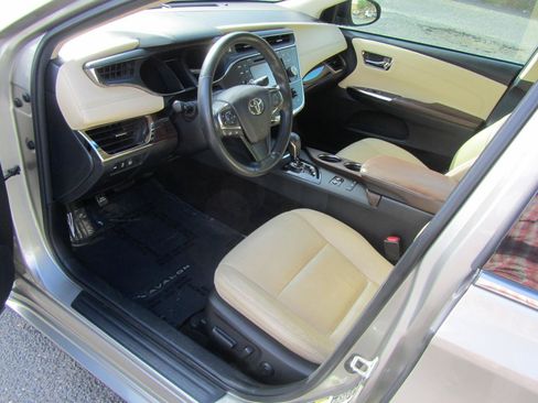 Used 2015 Toyota Avalon XLE Touring FWD image 17