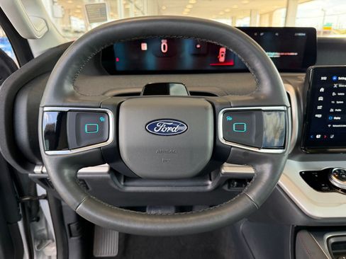 Certified 2025 Ford Expedition Max Active AWD/4WD image 11