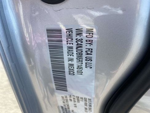 Used 2024 Jeep Compass Latitude w/ Altitude Special Edition image 24