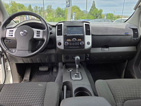 Used 2020 Nissan Frontier SV RWD image 15