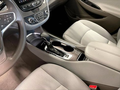 Used 2024 Chevrolet Malibu LT FWD image 20