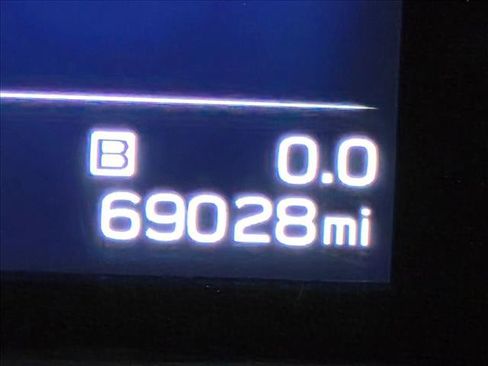 Used 2021 Subaru Ascent Limited w/ Technology Package AWD/4WD image 3