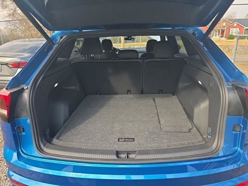 Used 2025 Volkswagen Atlas Cross Sport SEL R-Line image 24