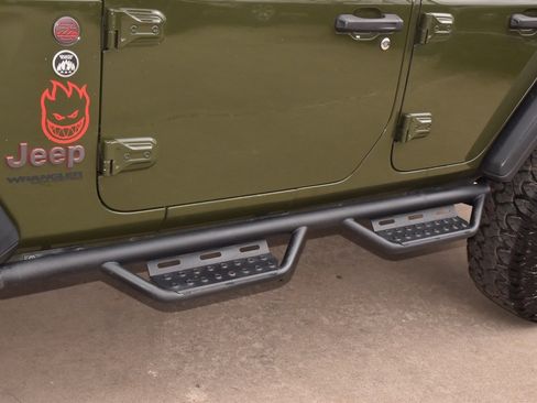 Used 2021 Jeep Wrangler Unlimited Rubicon image 34