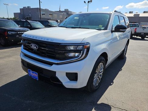 New 2027 Ford Expedition Platinum w/ Driver's Package RWD image 4