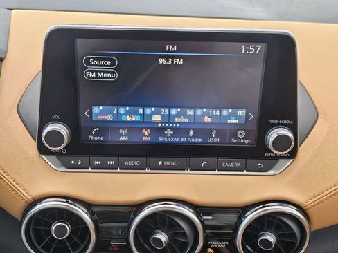 Used 2025 Nissan Sentra SV w/ SV Premium Package image 29