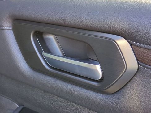 New 2026 Nissan Armada SL w/ Captain's Chari Seat Package image 33