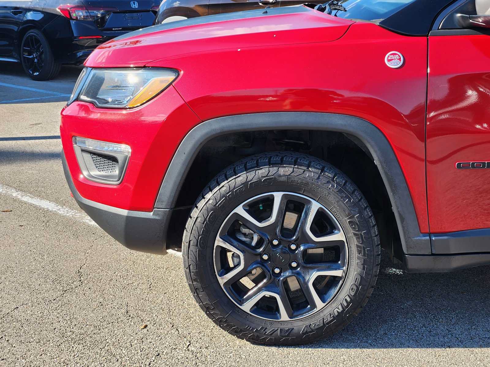 Used 2019 Jeep Compass Trailhawk w/ Cold Weather Group AWD/4WD image 8