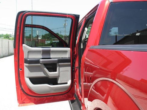 Used 2020 Ford F150 XLT w/ Equipment Group 302A Luxury AWD/4WD image 17