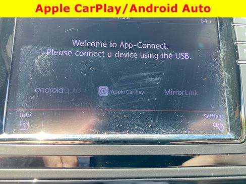 Used 2019 Volkswagen Beetle 2.0T SE FWD image 19