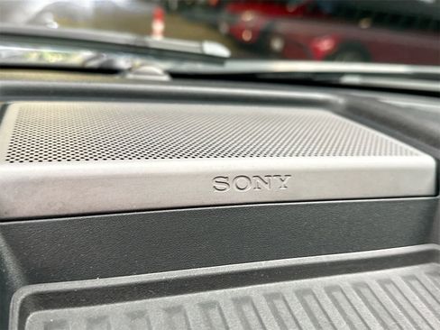 Used 2017 Ford F150 Lariat w/ Equipment Group 502A Luxury image 19