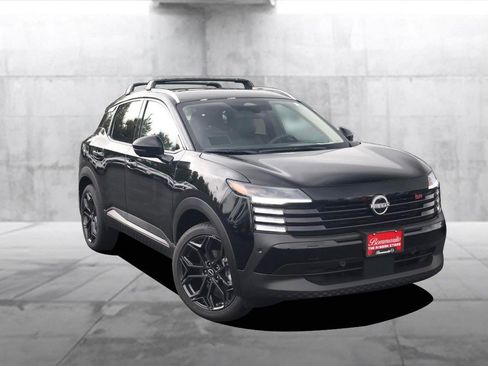 New 2026 Nissan Kicks SR w/ SR Premium Package image 2