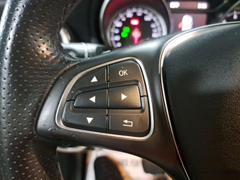 Used 2018 Mercedes-Benz GLA 250 4MATIC image 17