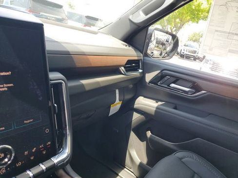 New 2026 GMC Yukon XL Denali AWD/4WD image 25