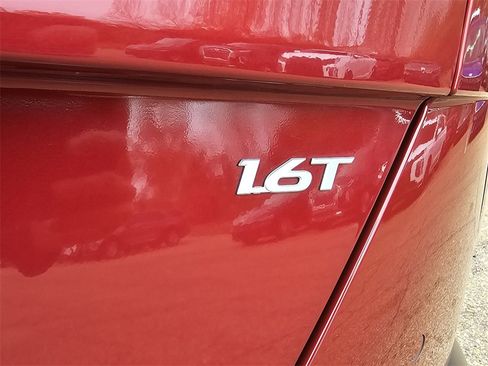 Certified 2025 Hyundai Kona Limited image 32