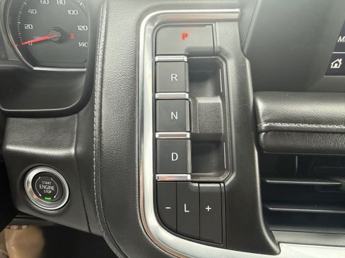 Used 2022 Chevrolet Suburban LS AWD/4WD image 25
