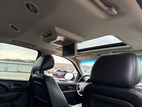 Used 2012 Chevrolet Tahoe LTZ image 2