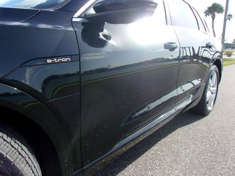 Used 2019 Audi e-tron Premium Plus AWD/4WD image 18