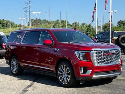 Used 2024 GMC Yukon XL Denali w/ Denali Reserve Package AWD/4WD image 36