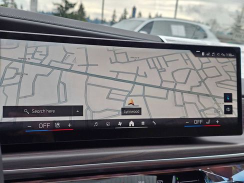 New 2025 BMW i7 xDrive60 w/ Executive Package image 29