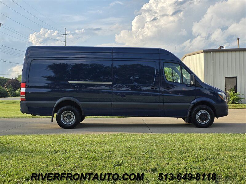 Used 2017 Mercedes-Benz Sprinter 3500 image 5