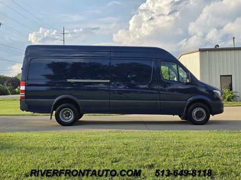 Used 2017 Mercedes-Benz Sprinter 3500 image 5