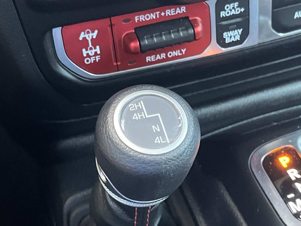 Used 2023 Jeep Wrangler Unlimited Rubicon w/ Cold Weather Group AWD/4WD image 32