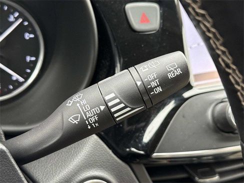 Used 2018 Buick Envision Premium w/ Driver Confidence Package image 26