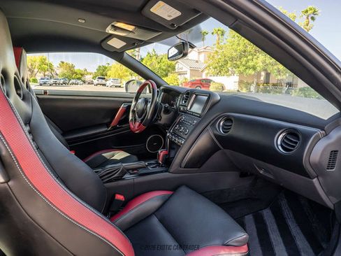 Used 2016 Nissan GT-R Black Edition AWD/4WD image 36