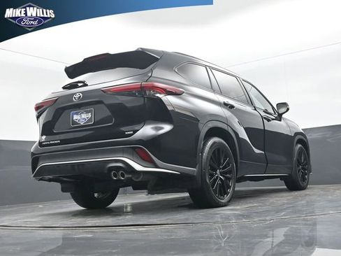 Used 2024 Toyota Highlander XSE image 23