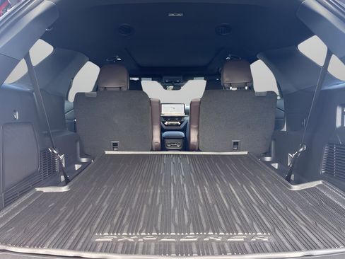 New 2026 Ford Explorer Platinum image 29